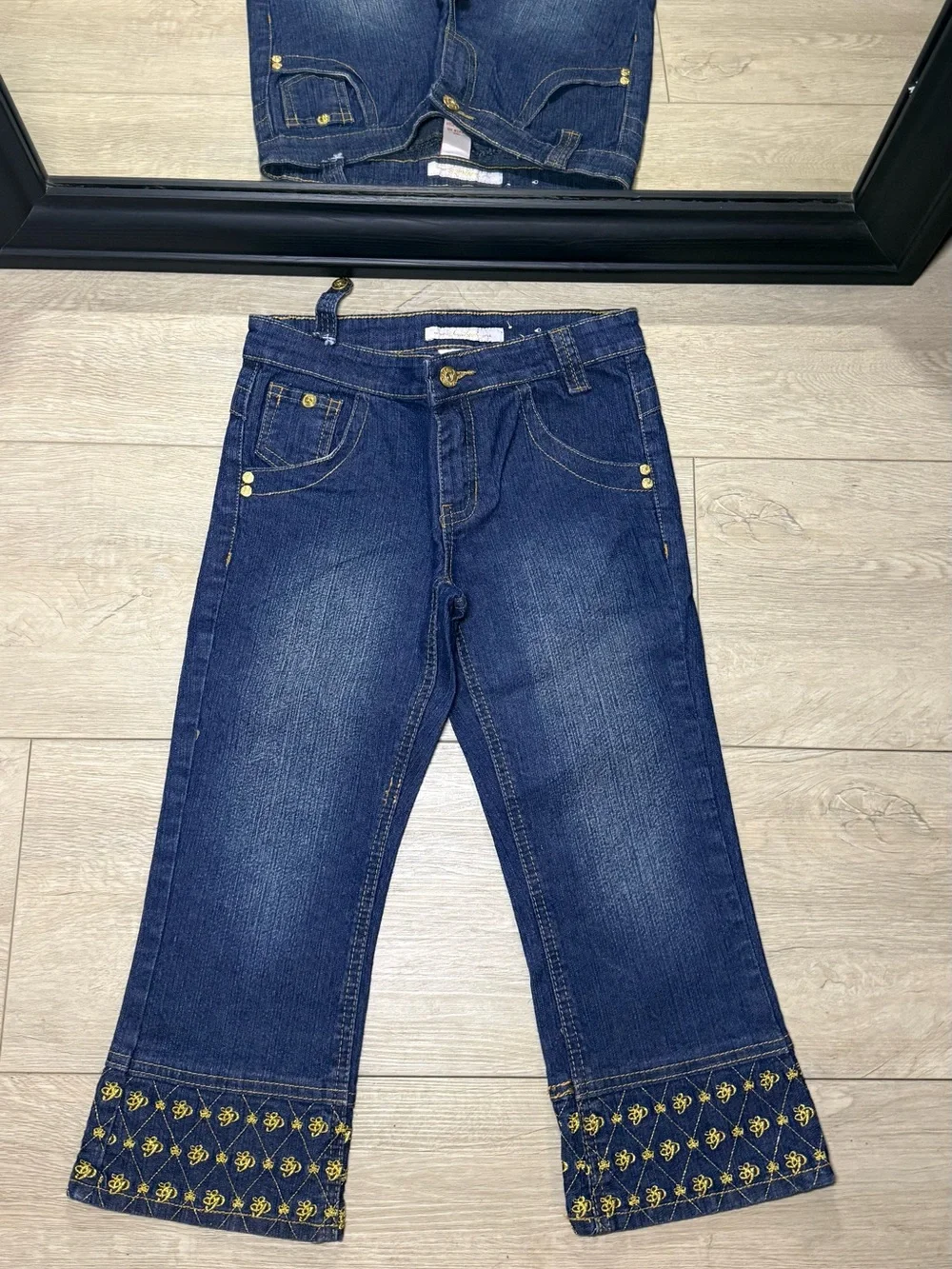 Y2K 2000s Girls Southpole Gold Embroidered ‘SP’ On Cuff Jeans